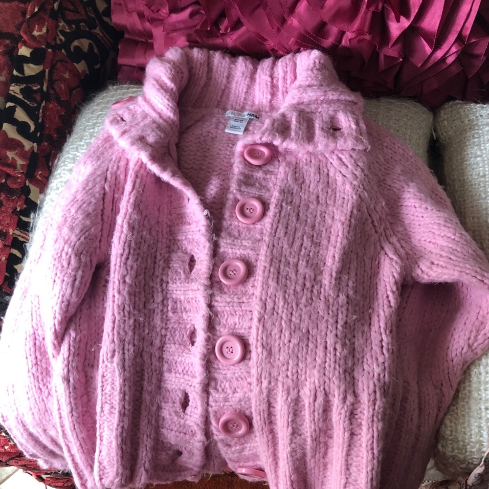 Clothes - Picture 2 of 8
